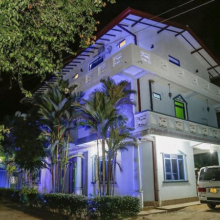 Ranmal Airport Transit Hotel Katunayake Exterior photo